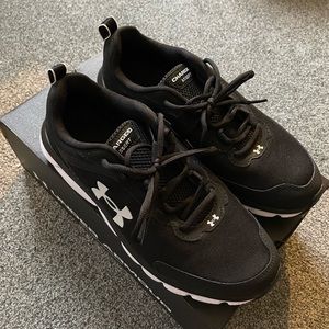Under Armour Charged Assert 9 sz 11